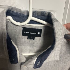 Ocean Current Light Gray and Navy Shirt